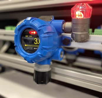 Stationary gas analyzer AXIOM with light and sound alarm